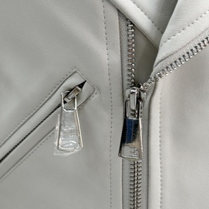 Veste en cuir pour <span class=keywords><strong>femme</strong></span>, coupe courte, résistante au vent, écologique, personnalisable en couleur et taille, en cuir PU - Product Image 5