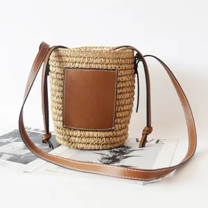 Exquisite Straw Handbag Purse Bucket Bag Rattan Bag Handmade Clutch Woven Straw Beach Bag for Women