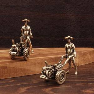 Modèle miniature de tracteur en laiton, artisanat créatif, ornement de style chinois pour la décoration de la maison et du salon - Product Image 2