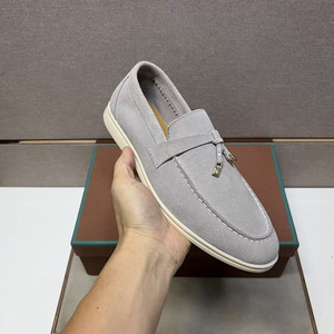 รองเท้าสเก็ตบอร์ดลำลองแบบสวมสำหรับผู้หญิง คุณภาพสูง ระงับกลิ่น ดีไซน์คลาสสิก หนังกลับ หัวเปิด แฟชั่นหนัง สำหรับฤดูร้อน - Product Image 4