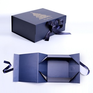 Boîte à vêtements en papier magnétique pliable personnalisée, boîte à rabat avec aimant personnalisé, boîte à chaussures pliable en papier, boîte cadeau avec ruban - Product Image 1