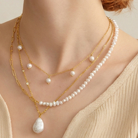 Collier pendentif de luxe en argent sterling S925 avec perle Edison blanche de forme pomme de terre/baroque et chaîne géométrique croisée pour la Fête des Mères