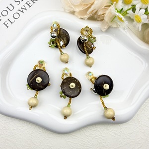 พู่ห้อยงานฝีมือสไตล์วินเทจ แบบกลม ขนาด 20L 24L 28L 32L 36L 40L กระดุมเปลือก<span class=keywords><strong>มะพร้าว</strong></span> สำหรับเสื้อสเวตเตอร์ เข็มกลัด และเครื่องประดับ<span class=keywords><strong>ผม</strong></span> - Product Image 1