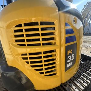 Miniexcavadora Komatsu PC35MR de 3.5 Toneladas con Motor Yanmar 2024, Pocas Horas de Uso, para Flotas de Alquiler y Pequeños Proyectos Municipales - Product Image 4