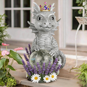 ソーラーガーデン屋外彫像 魔法の球を持ったドラゴン ソーラーLEDライト付き - Product Image 2