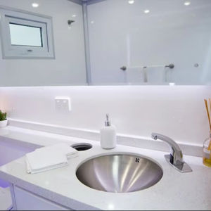 Remolque <span class=keywords><strong>de</strong></span> Baños Móviles para Grandes Multitudes en Conciertos, Eventos Deportivos y Festivales, Múltiples Cabinas - Product Image 3