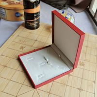 Production et vente en gros de boîte d'emballage de bijoux haut de gamme ensemble de quatre colliers cadeaux en trois pièces
