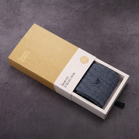 Boîte cadeau en carton blanc personnalisée pour l'emballage des chaussettes, boîte en papier de style tiroir de luxe pour les accessoires vestimentaires