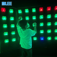 Usine Active Gaming Travail d'équipe Interactive Push Led Light Button Sport Jeux d'escalade Conception Activer le jeu