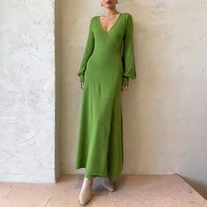 Vestido Formal Personalizado para Mujer, de Gasa Fluida, con Cuello en V Profundo, Corte en A, Largo - Product Image 1