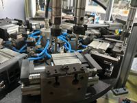 Chargement et déchargement manuels et perçage et taraudage automatiques Machine à plateau tournant Perceuse rotative Perceuse presse