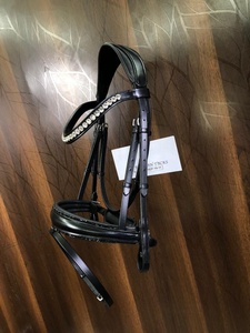 Nouvelle bride anatomique faite à la main pour l'équitation équestre en cuir durable avec logo personnalisé et bandeau en cristal - Product Image 2