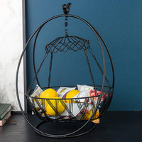 Décoration d'intérieur de luxe : Panier à fruits suspendu en fil métallique doré, support de rangement pour fruits sur comptoir de cuisine, étagère à paniers