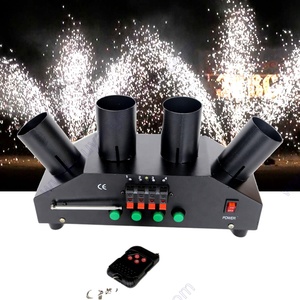 Sistema de disparo de fuegos artificiales portátil con control remoto de 4 disparos en forma de abanico, máquina pirotécnica de metal para escenario - Product Image 1