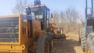 Motoniveladora Caterpillar Shan Gong SEM 921 con cuchilla desgarradora y motor CAT, modelos SEM 920, 921, 922F, usada para construcción de carreteras. - Product Image 5