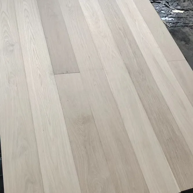 Suelo de madera contrachapada de roble o nogal laminado multicapa suelo de madera de ingeniería