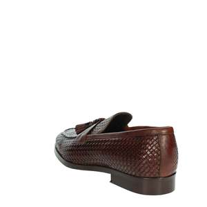 Mocassins pour homme en cuir tressé marron à pampilles, chaussures habillées à enfiler - Product Image 2