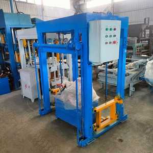 Machine à fabriquer des blocs <span class=keywords><strong>de</strong></span> <span class=keywords><strong>ciment</strong></span> semi-automatique à faible coût, machine manuelle à briques autobloquantes, machine à poser des briques - <span class=keywords><strong>Prix</strong></span> - Product Image 6