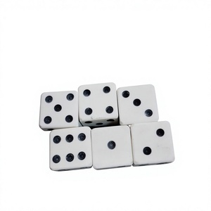 Dés de jeu tendance en os de buffle, forme naturelle D6, uniques à 6 faces, pour reconstitution historique, dés de jeu de table modernes, artisanat naturel - Product Image 1