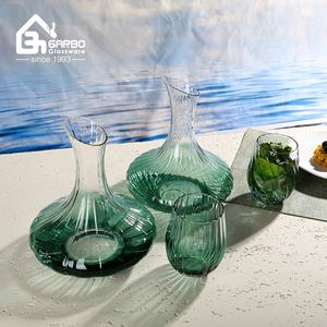 Juego de Vasos de Vidrio de Alta Gama con Rayas Verdes Profundas para Vino Tinto y Champán, Vasos Altos, Regalo Empresarial - Product Image 1