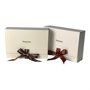 Set de Regalo de Ropa de Bebé de Lujo Reciclable, Caja con Logotipo Personalizado, Laminación Mate, Cinta Magnética, Empaque Magnético para Ropa Interior y Calcetines - Product Image 5