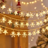 Batteriebetriebene LED-Stern-Schneeflocken-Lichterkette Warmweiß Weihnachts-Feiertagsbeleuchtung für Innen- und Außendekoration