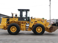 Chargeur frontal CLG856H avec excellente force de creusement de 181 kN et une capacité de 17 500 kg pour les travaux sur les chantiers de construction