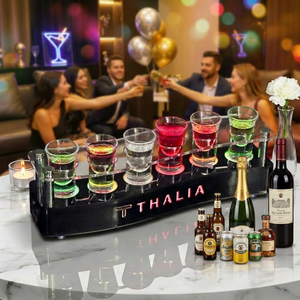 Plateau de service incurvé LED lumineux pour verres à shot, support de présentation pour verres à cocktail, idéal pour bars, mariages, événements et soirées en boîte de nuit - Product Image 1