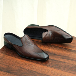 Chaussons décontractés confortables pour hommes, pantoufles d'été en cuir de marque tendance, respirantes et légères, chaussures de marche - Product Image 1