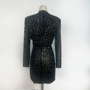 ชุดเดรสมิดิไร้สายสีแดงสำหรับผู้หญิงชุดเดรสเปิดหลังผ่าด้านหน้าผ้าชีฟองพิมพ์ลายวัสดุดีไซน์ตะเข็บย่นเซ็กซี่ฤดูร้อนแบบปรับแต่งได้อย่างสง่างาม - Product Image 2