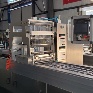 Mesin kemasan Thermoforming industri otomatis, untuk <span class=keywords><strong>N95</strong></span> masker wajah sekali pakai mesin kemasan vakum untuk tekstil - Product Image 1