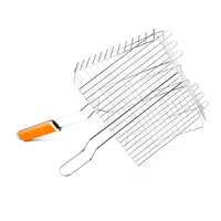BQ-1136 Panier de barbecue en fer avec longue poignée en bois pour charbon de bois, outils et accessoires d'extérieur, grilles en treillis métallique