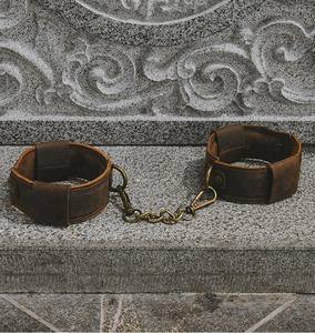 Retro Klinknagel Lederen Peddel Handboeien Hals Kraag <span class=keywords><strong>Bondage</strong></span> Kleding Meubels Lederen Fetisj En <span class=keywords><strong>Bondage</strong></span> Kleding <span class=keywords><strong>China</strong></span> <span class=keywords><strong>Bondage</strong></span> Kleding - Product Image 4