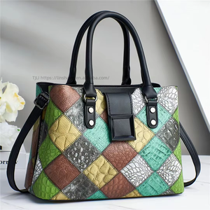 Hot Sale PU Leather Fashion <b>Handbag</b> Shoulder Messenger Bag Ladies Middle-aged Mother <b>Chains</b> Cover Polyester Tanjing - Product Image 2