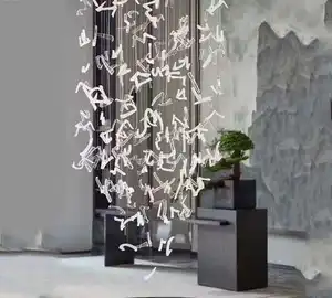 モダンな蝶の形をしたLED階段シャンデリア照明北欧のリビングルーム天井シャンデリア照明寝室