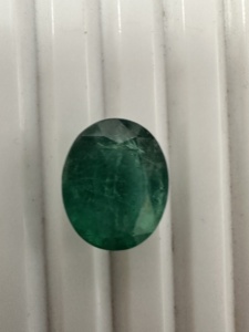 Impresionante Piedra Preciosa Suelta de Corte Esmeralda Ovalada Verde de 6.42 Quilates, Piedra Natural para Joyería Fina Personalizada, Colección al por Mayor - Product Image 4