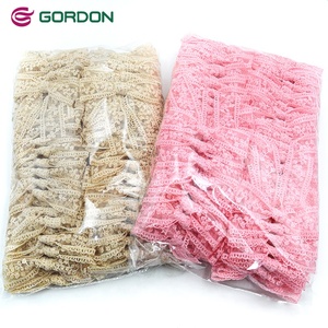 Lazo Pre-Atado Bordado con Encaje Rosa Gordon - Poliéster Ecológico y Duradero para Botellas de Perfume, Cajas de Regalo y Prendas - Product Image 6