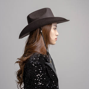 Chapeau de <span class=keywords><strong>cowboy</strong></span> en feutre de laine 100% avec <span class=keywords><strong>ficelle</strong></span> attachée Chapeau en feutre unisexe à large bord OEM personnalisé disponible - Product Image 5