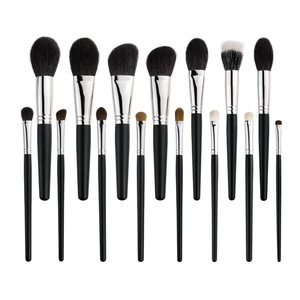 Juego de 13 Brochas de Maquillaje de Pelo de Cabra Negro para Rostro y Ojos, Brochas para Delinear y Difuminar con Mangos de Pelo Natural - Product Image 1