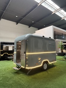 Camion de restauration mobile commercial de 16 pieds, bleu, style Airstream, pour hamburgers et pizzas, avec équipement de cuisine <span class=keywords><strong>complet</strong></span> sur roues, en vente en UE - Product Image 4