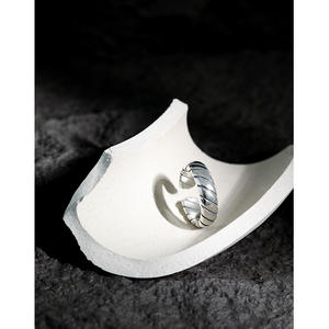 Bague coréenne en argent Ins Niche Personnalité Retro Old Lines Fried Dough Twists Design S925 Sterling Silver Open Ring - Product Image 4