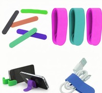 Attache-câble magnétique en silicone couleur personnalisée, support de téléphone multifonctionnel pour organisateur de cordon d'écouteurs, cadeau promotionnel