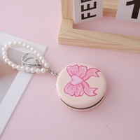 Cermin Rias Lipat Genggam Kecil Bergaya Girly dengan Motif Hati, Rantai Mutiara, dan Penutup Lipat, Bentuk Roti Bulat