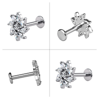 Clous d'oreilles en titane TT ASTM F136 avec zircon en forme de fleur, bijoux de piercing en titane de qualité implant G23, plaqué or