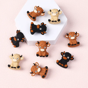 Perles focales mignonnes en silicone de qualité alimentaire en forme de vache des Highlands perles en silicone 3D pour la fabrication de chaînes de sucette de dentition pour bébé vente en gros - Product Image 3