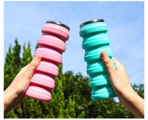 Bouteille d'eau pliable en silicone avec bouchon à paille rabattable, couleur et logo personnalisés - pour la randonnée et le camping - Product Image 4