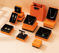 Boîte cadeau en carton orange de style japonais et coréen en stock pour colliers, bagues, accessoires élégants et raffinés pour la Journée de la Femme