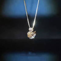 Nouveau Collier Pendentif Cygne Polyvalent en Strass 2026 pour Femme – Chaîne de Clavicule de Luxe Léger et Tendance pour l'Été