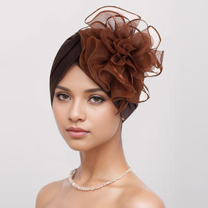 Chapeau Chimiothérapie Turban Élégant en Satin Respirant <span class=keywords><strong>et</strong></span> Élastique avec Grande Fleur <span class=keywords><strong>et</strong></span> Ruban pour Femmes Style Européen-Américain - Product Image 4