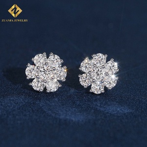Pendientes de Diamantes Cultivados en Laboratorio con Diseño Floral, Plata de Ley 925, Cierre de Rosca, Corte Brillante Redondo, Joyería de Lujo - Product Image 3